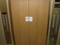 Medium_080 エレベーター